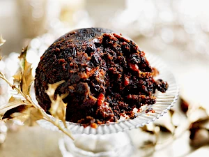 Christmas Pudding with Gold Holly
